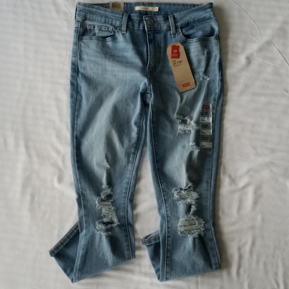 Levi's 711 Skinny Ankle jeans